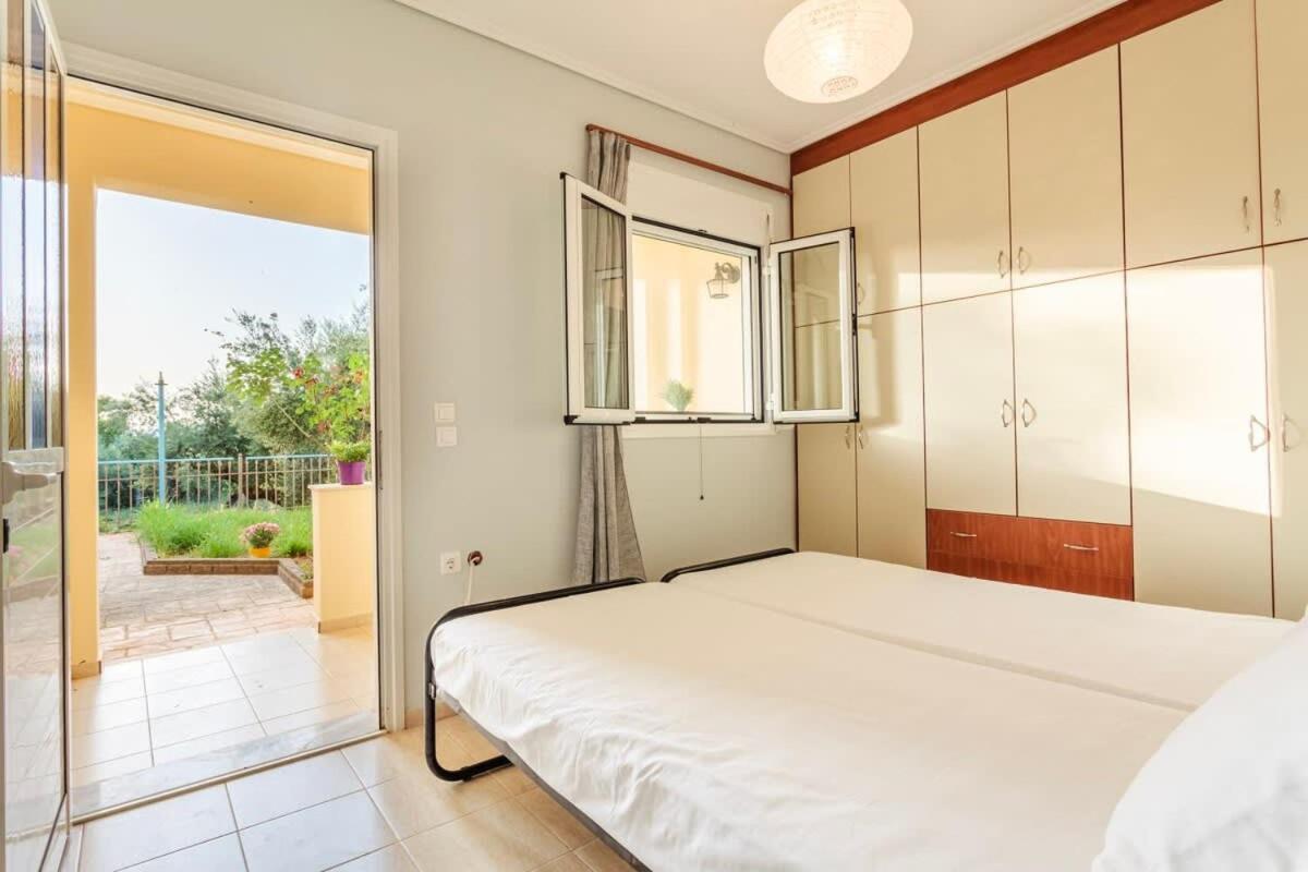Seaview Terrace Haven-Perfect Location By The Sea Villa Kalamata Exterior photo